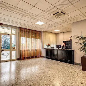 https://domus-urbis.it-romehotels.com